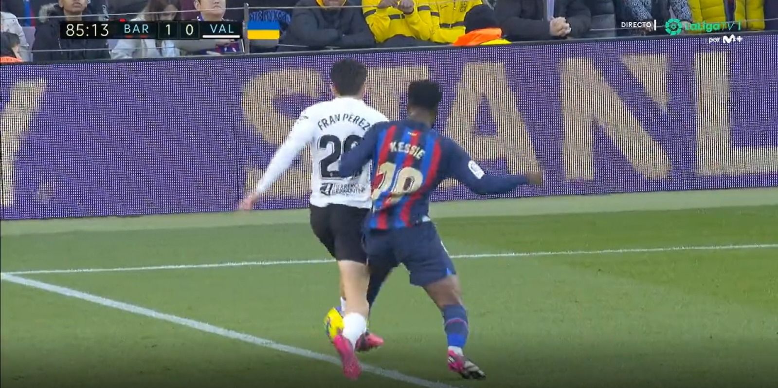  El penalti de Kessié sobre Fran Pérez.