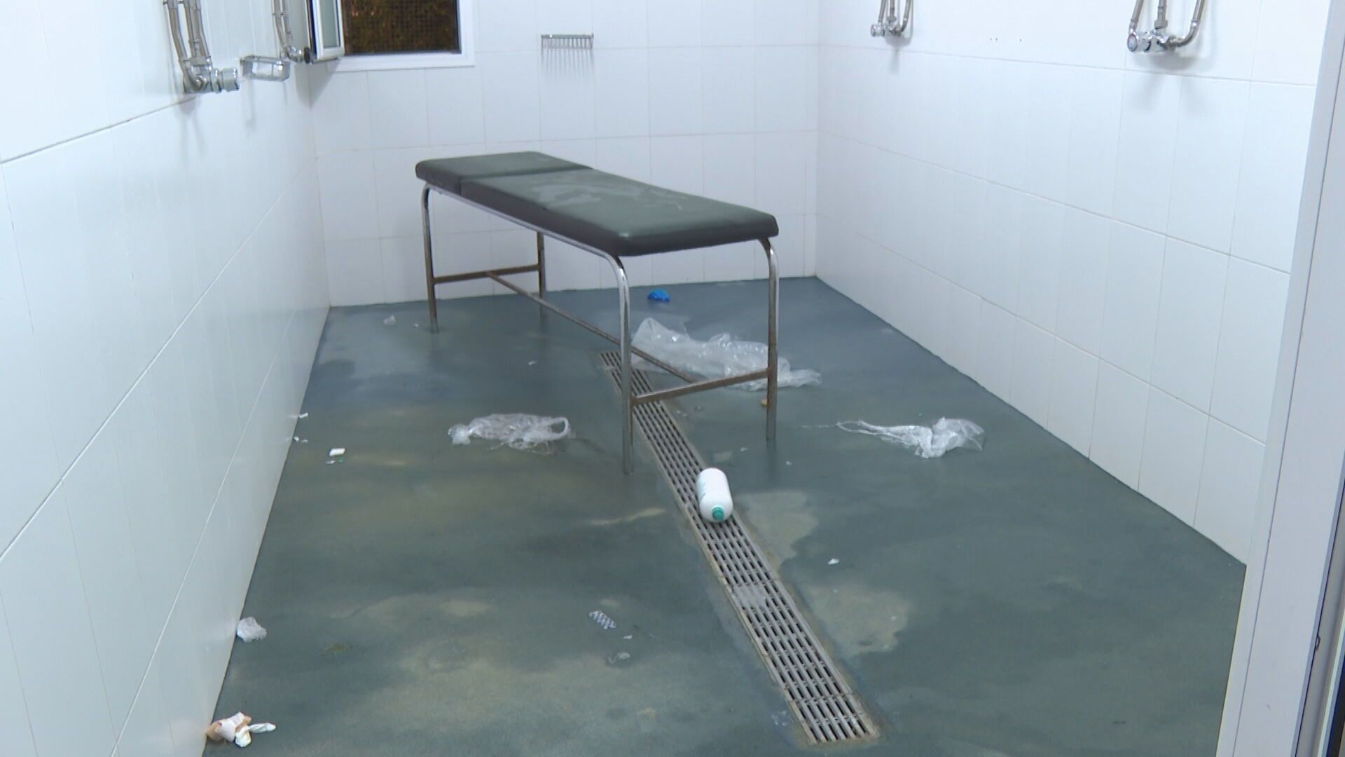  El vestuario del Barcelona sin suciedad tras el partido.