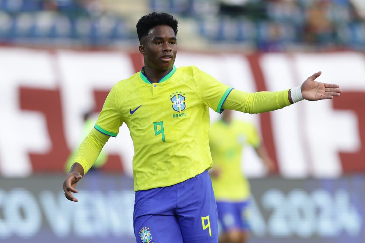  Endrick, durante el Preolímpico con Brasil.