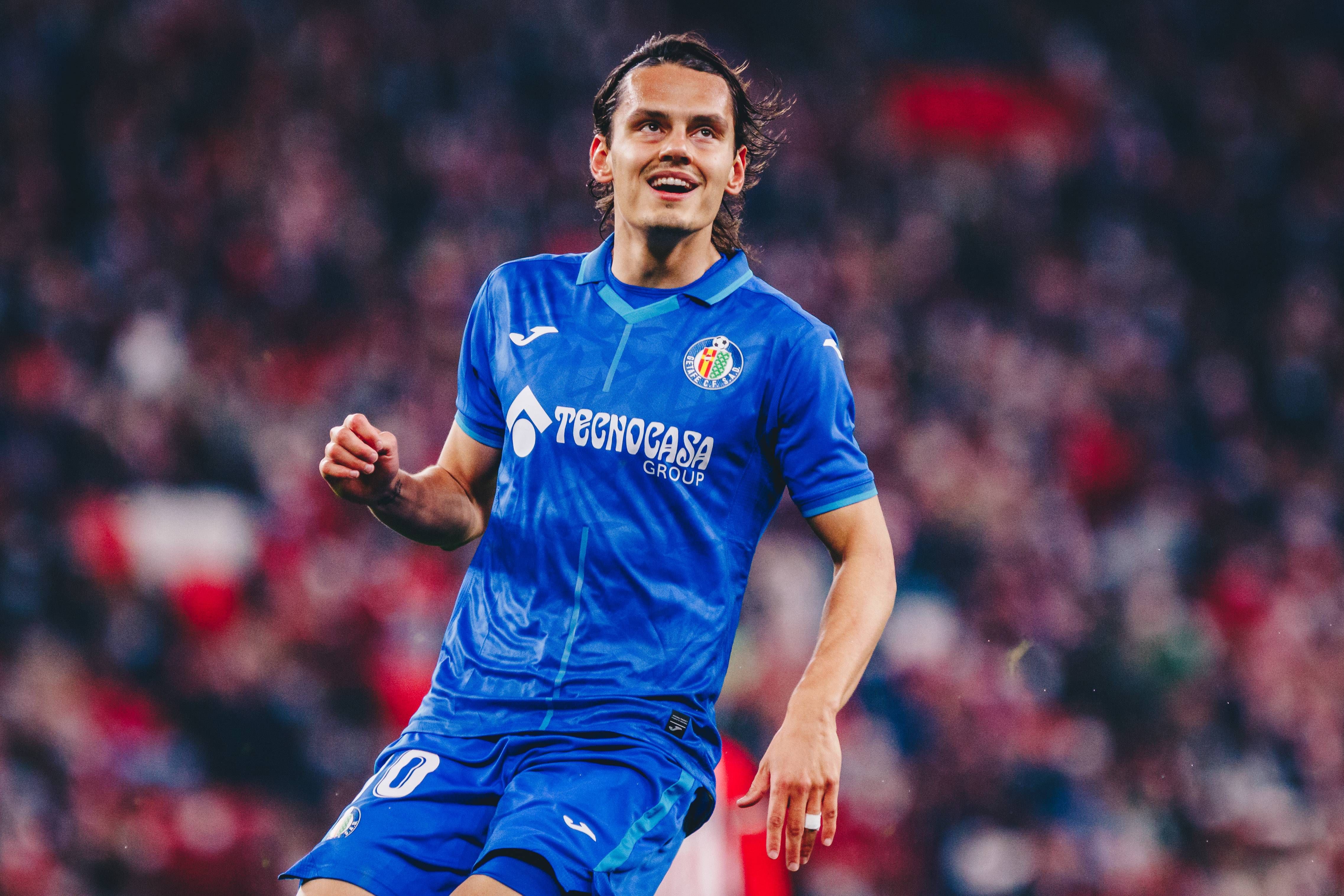  Enes Ünal, en un partido con el Getafe.