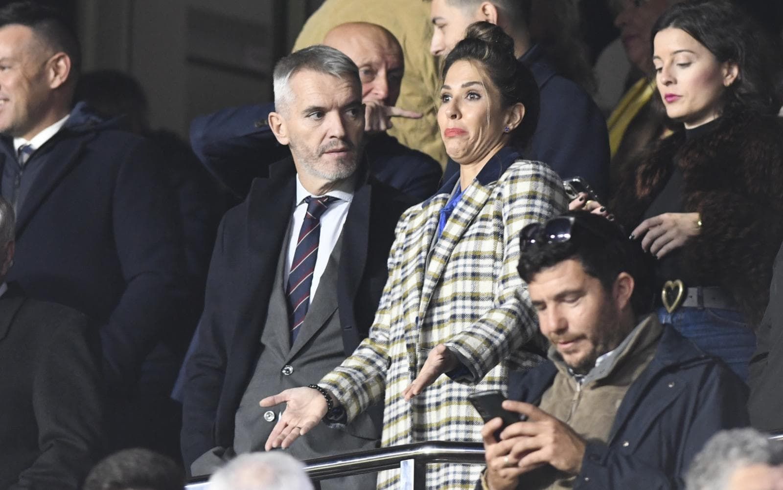  Enrique de la Cerda y Carolina Alés en el palco