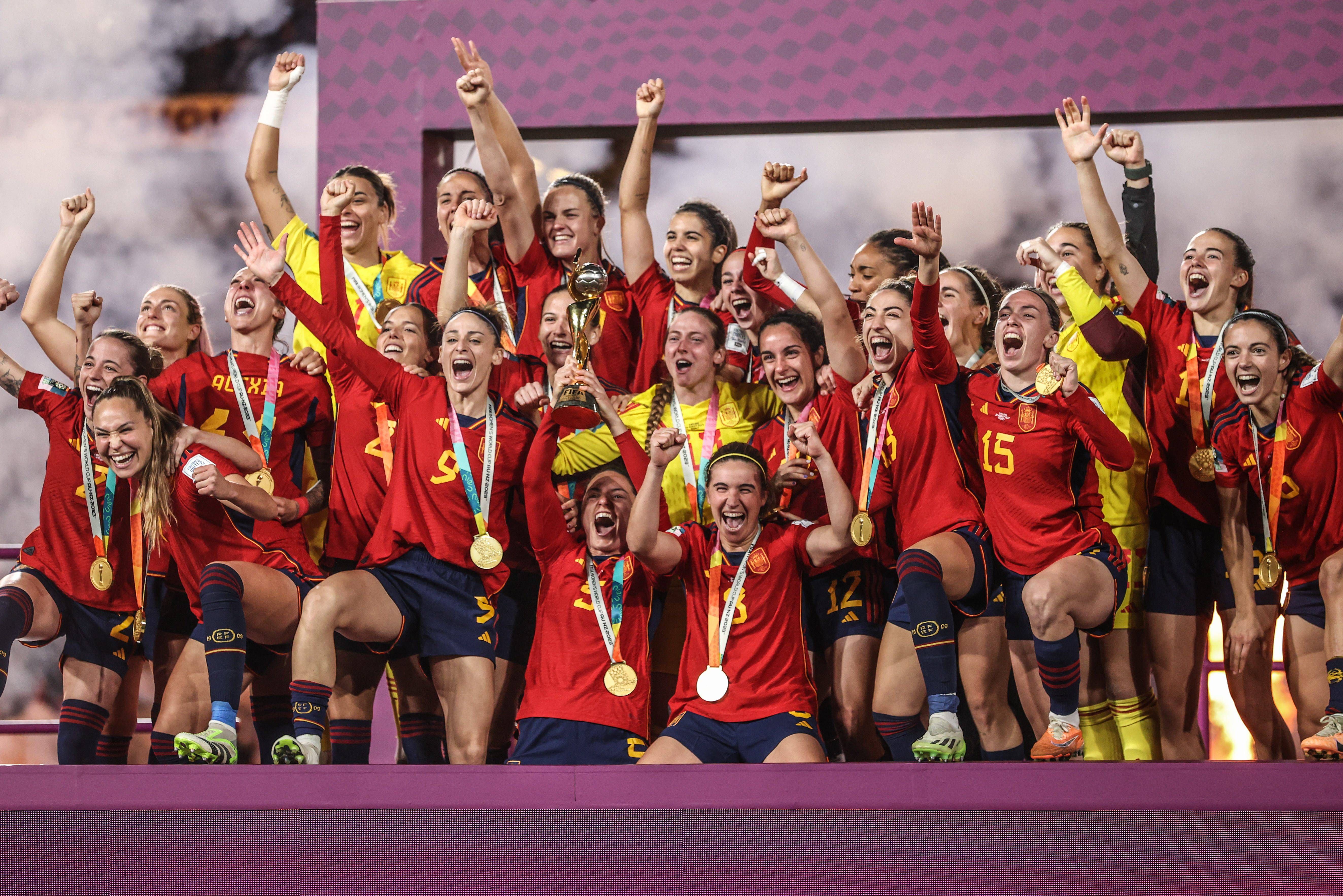  España celebra su título de campeonas del Mundial Femenino. Fuente: Cordon Press.