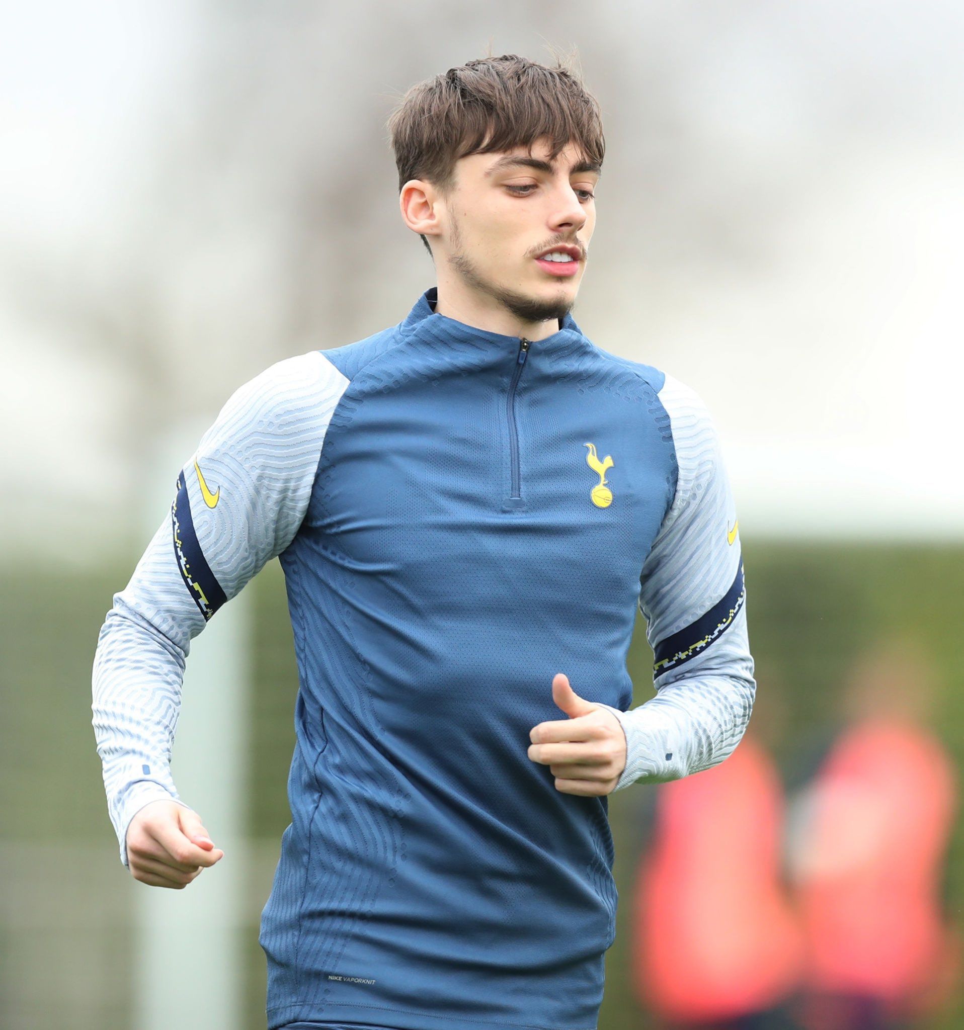 Jamie Bowden entrenando con el Totteham