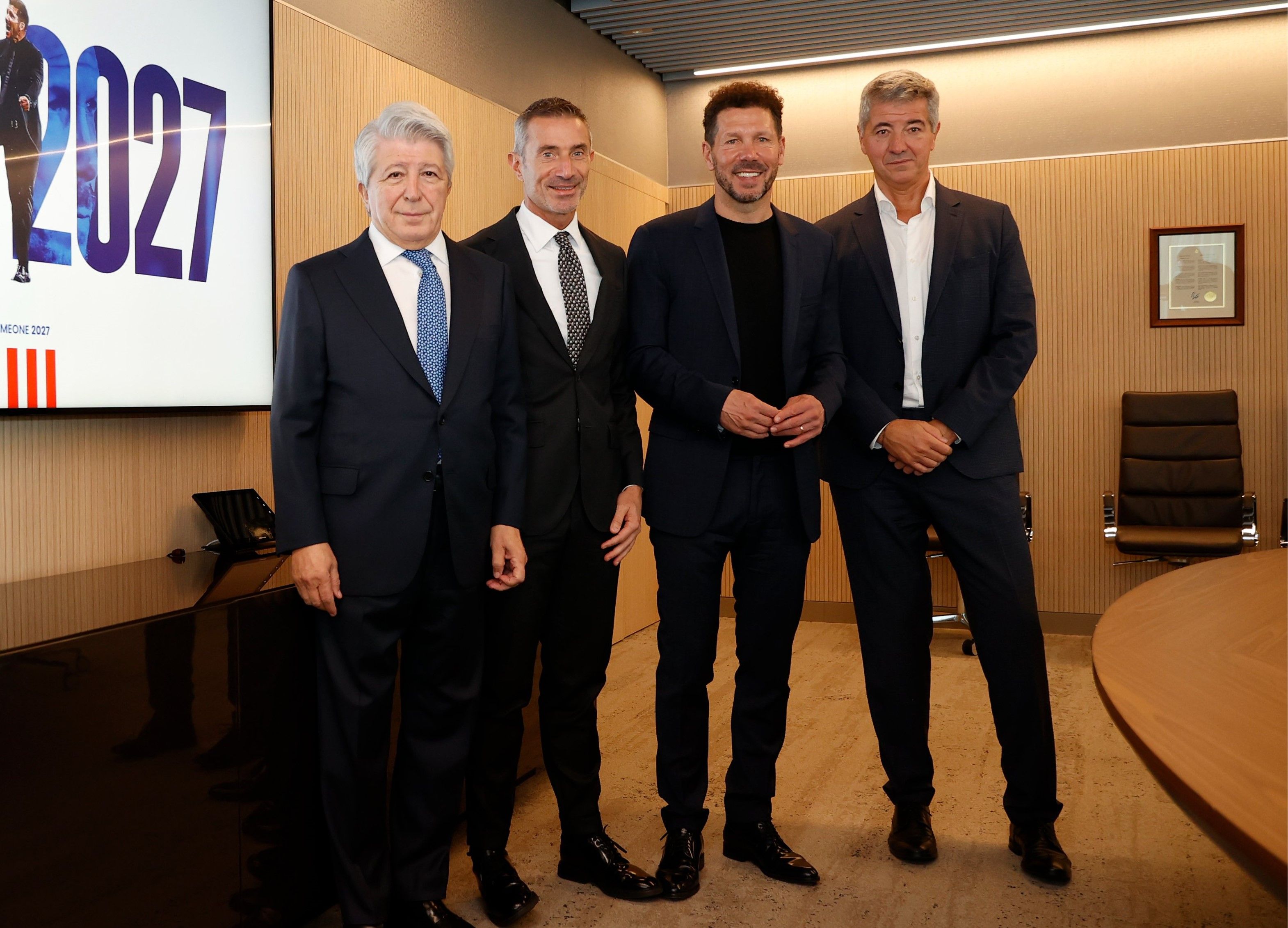 Enrique Cerezo, Andrea Berta, Simeone y Gil Marín, en la renovación del Cholo.