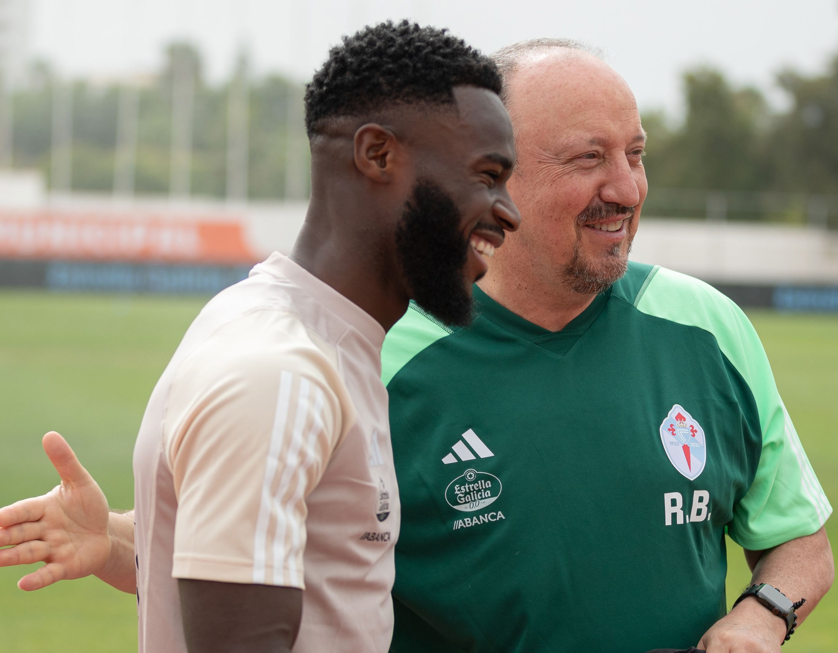 Jonathan Bamba y Rafa Benítez.