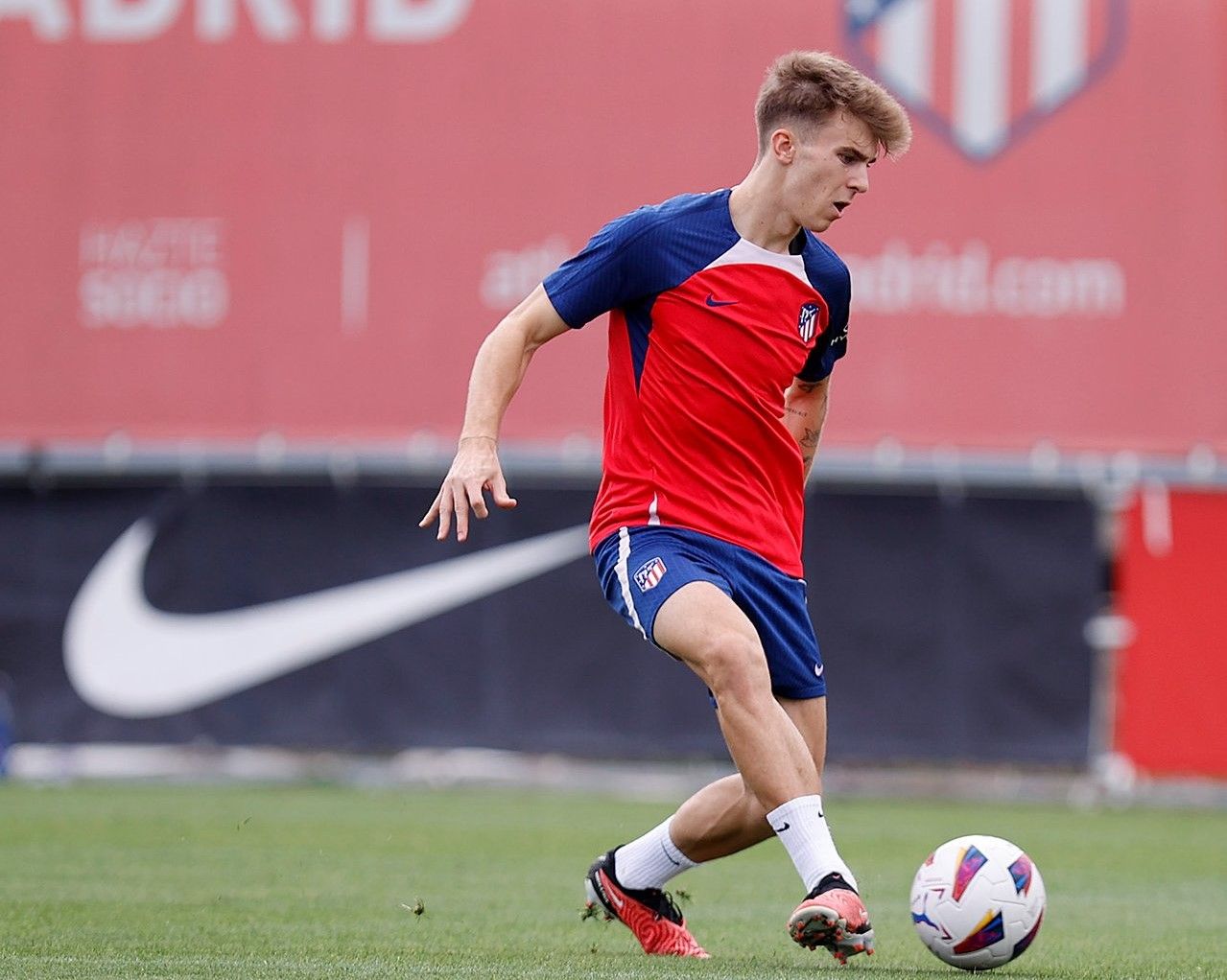  Pablo Barrios, en una sesión del Atlético.