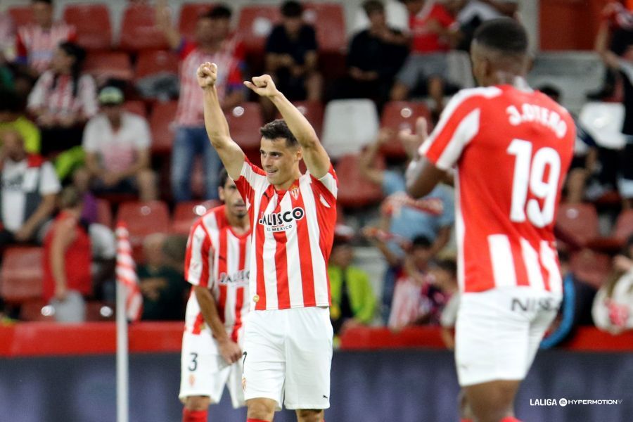  Gaspar Campos celebra su gol al Tenerife.