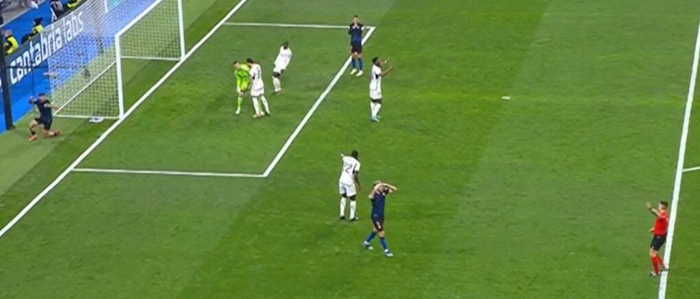  Isaac Romero, En Nesyri y Ocampos lamentan la oportunidad.