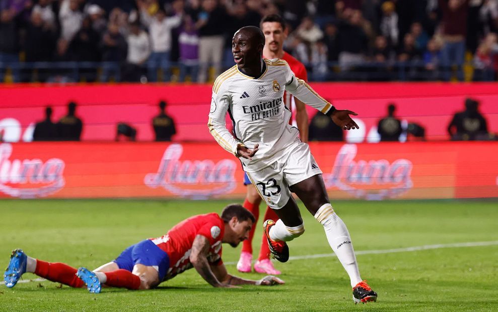  Ferland Mendy celebrando su gol en el Real Madrid-Atlético de la Supercopa.