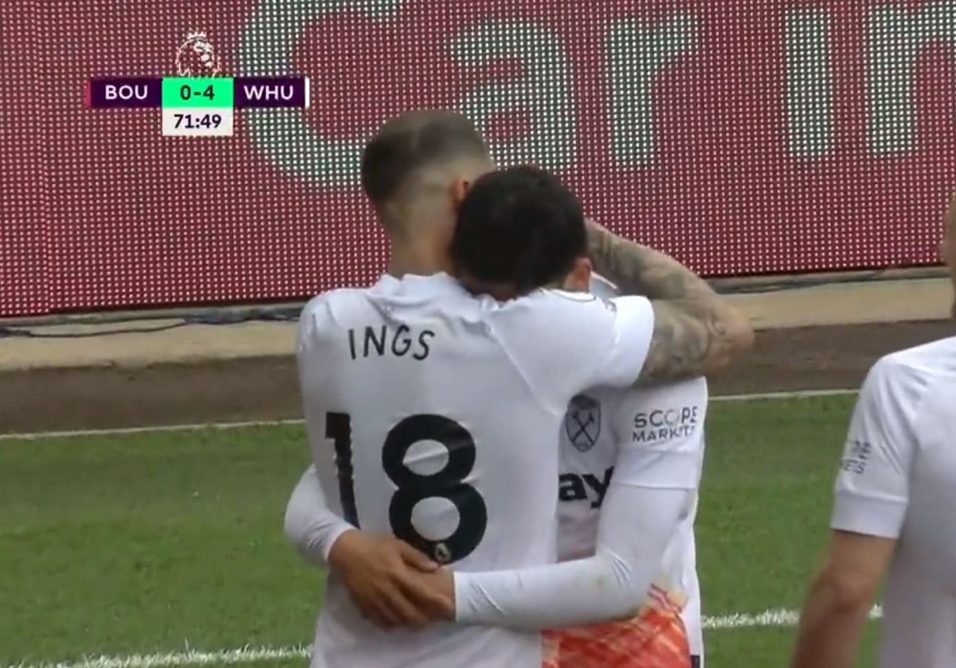  Fornals rompe a llorar al marcar un golazo de escorpión