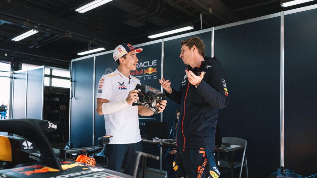  Max Verstappen y Marc Márquez, en Motegi.