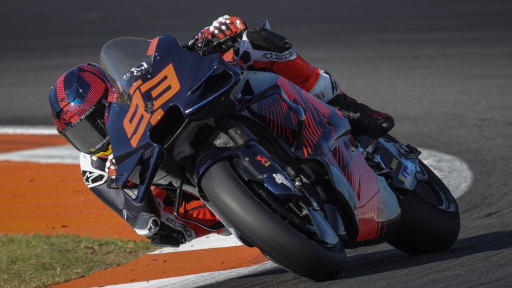  Marc Márquez, en los test de Valencia.