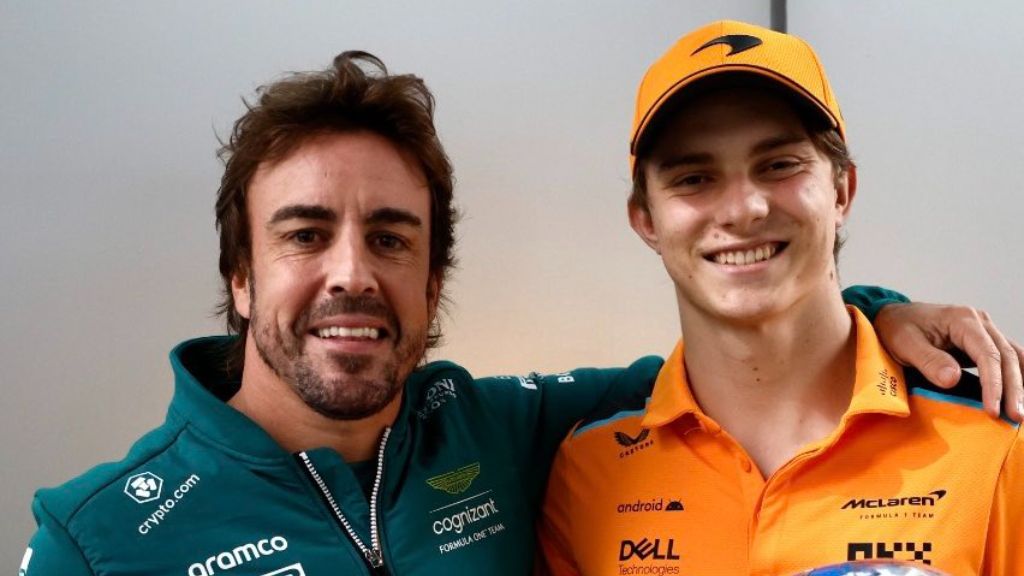  Fernando Alonso y Oscar Piastri, en un GP de este 2023.