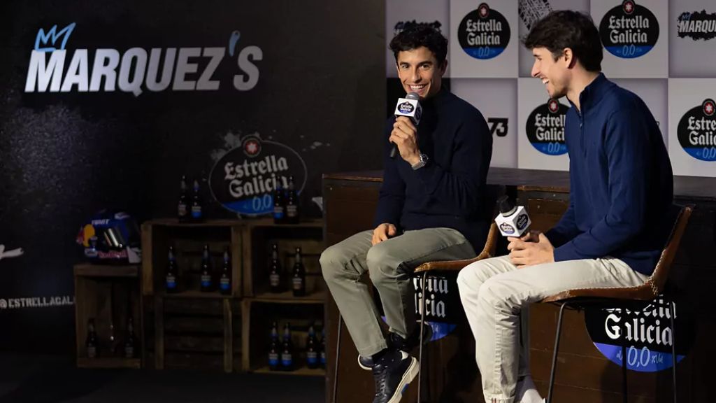  Álex y Marc Márquez, en rueda de prensa con Estrella Galicia.