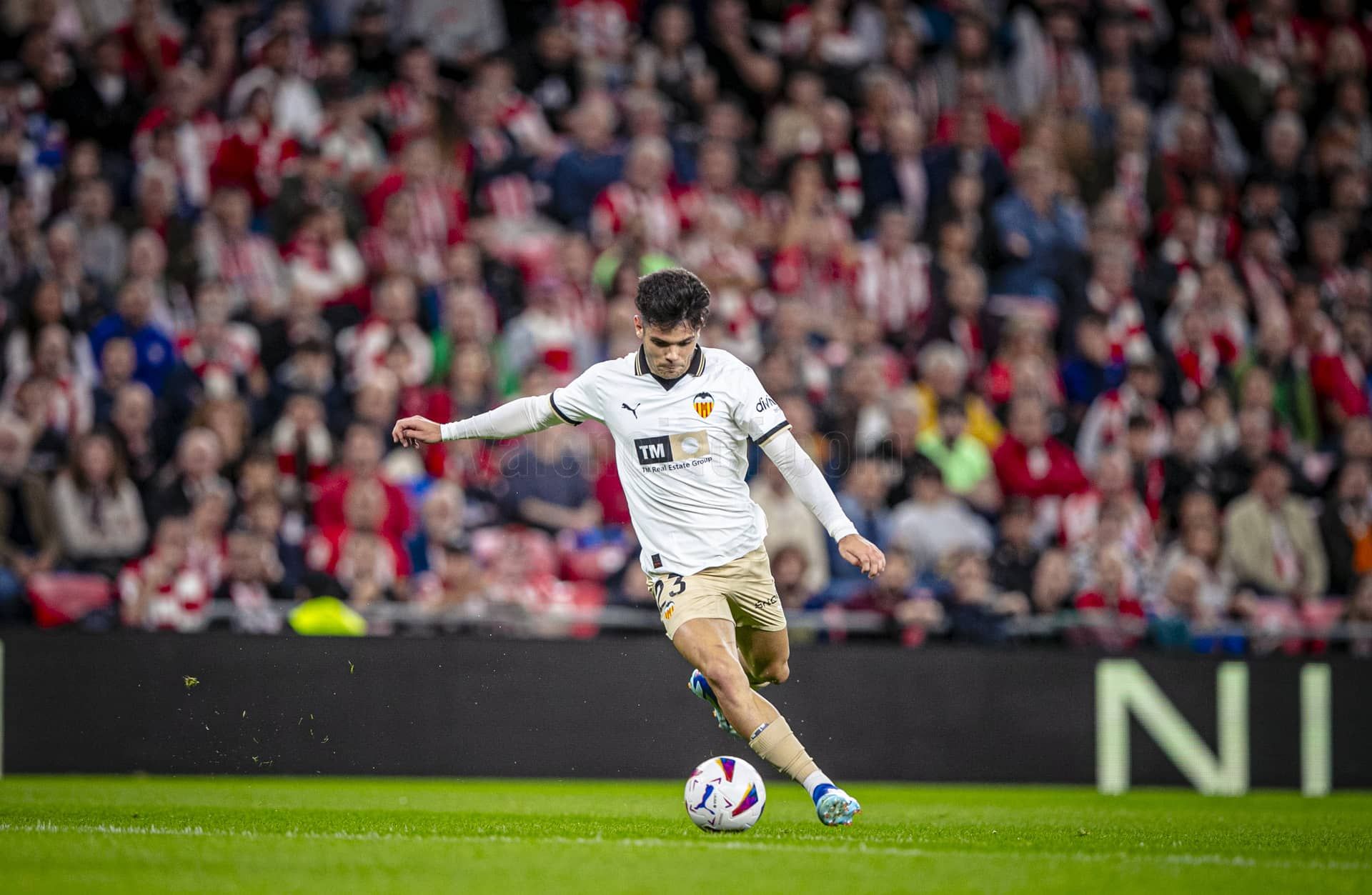  Fran Pérez, en el Athletic Club - Valencia CF.