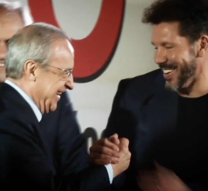 El saludo entre Florentino y el Cholo.