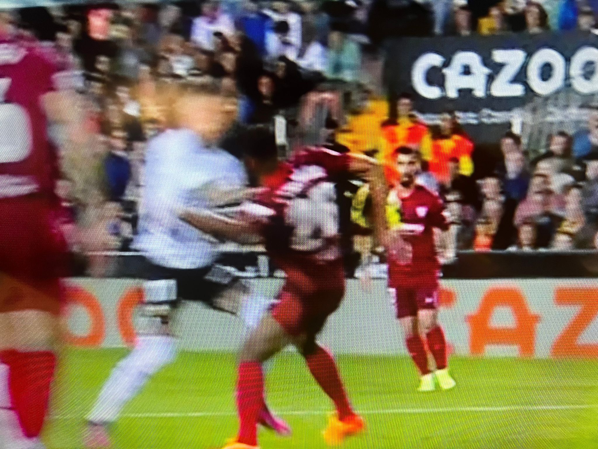 La mano de Fernando en el Valencia - Sevilla.