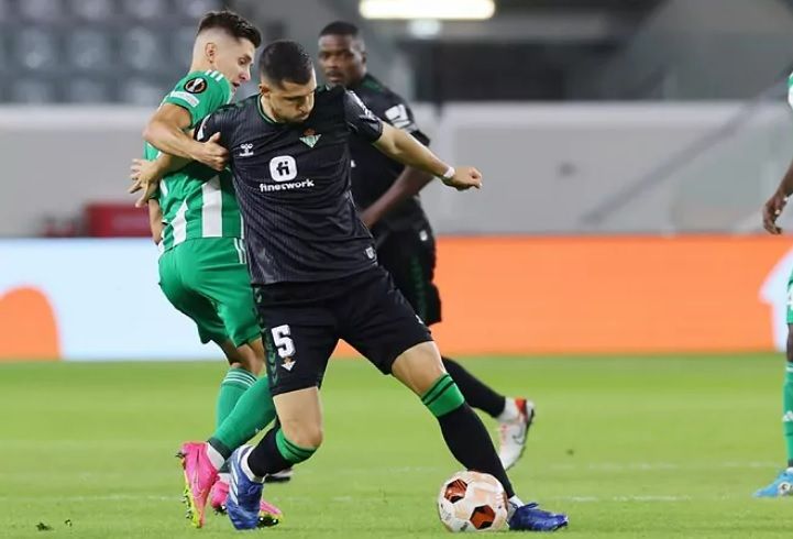  Guido Rodríguez, ante el Aris