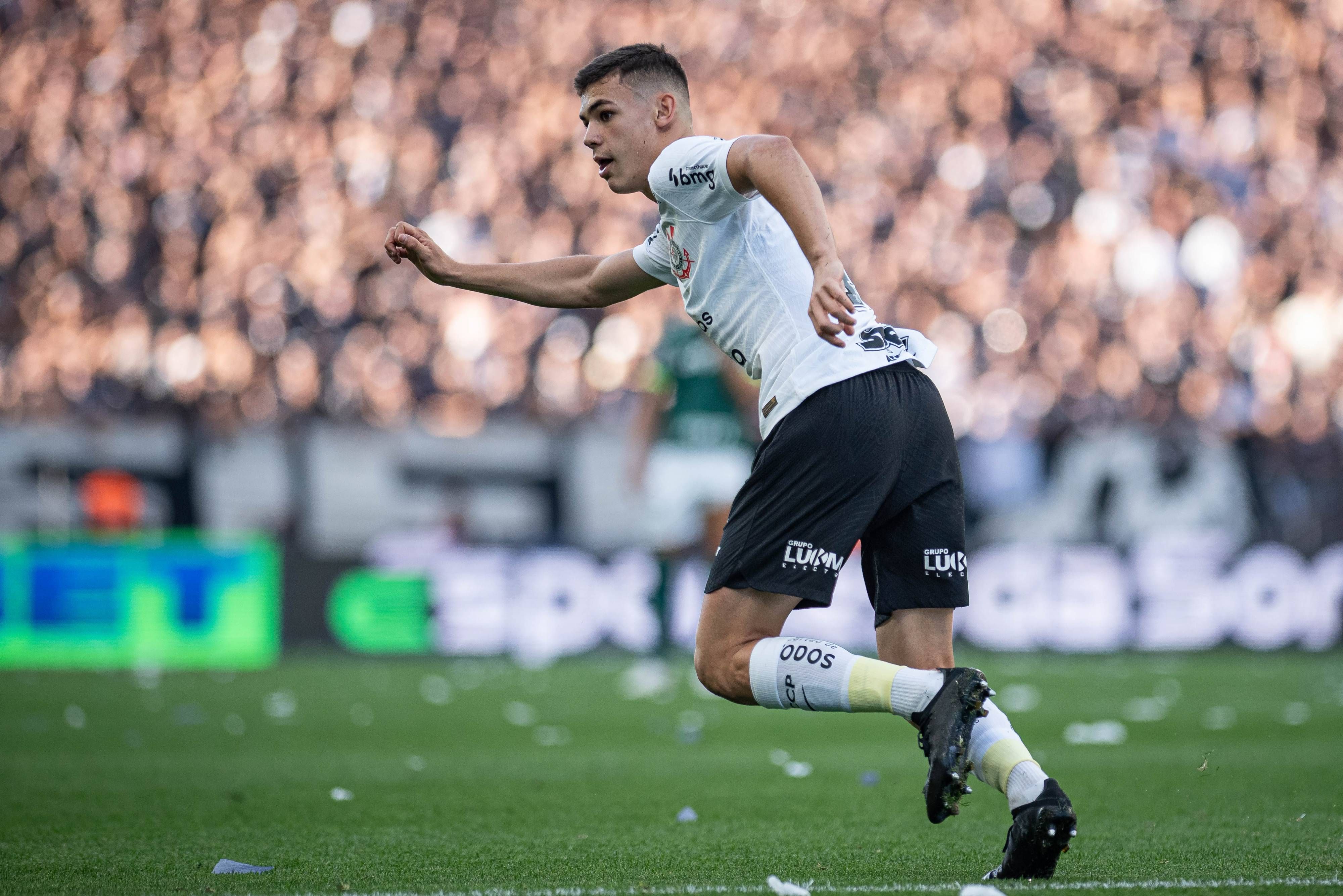 Gabriel Moscardo, pretendido por Deco, en un partido con el Corinthians (FOTO: Cordón Press).