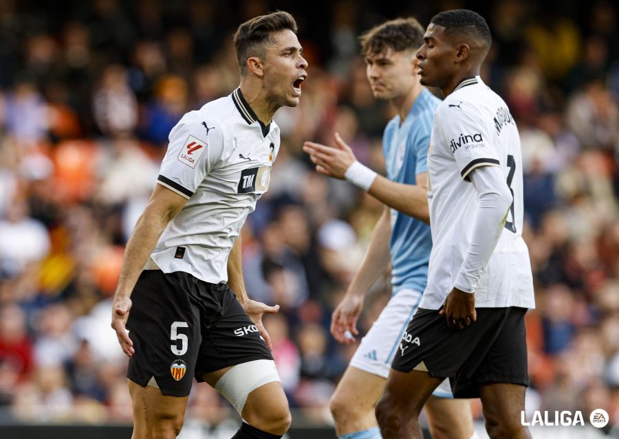 Gabriel Paulista ante el Celta de Vigo