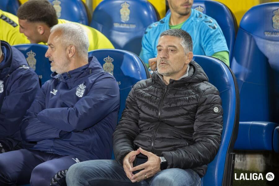 García Pimienta, durante el UD Las Palmas - Valencia CF (Foto: LALIGA).