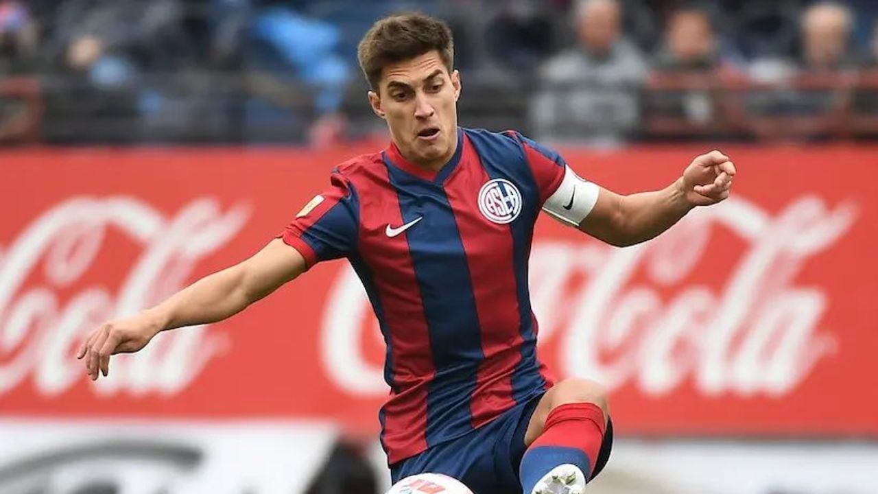  Federico Gattoni, jugando con San Lorenzo de Almagro.