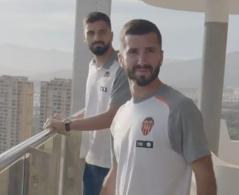 Gayà en Benidorm junto a Mamardashvili