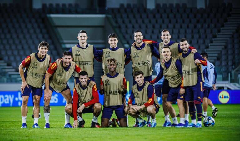 Gayà, a la derecha, en el último entrenamiento