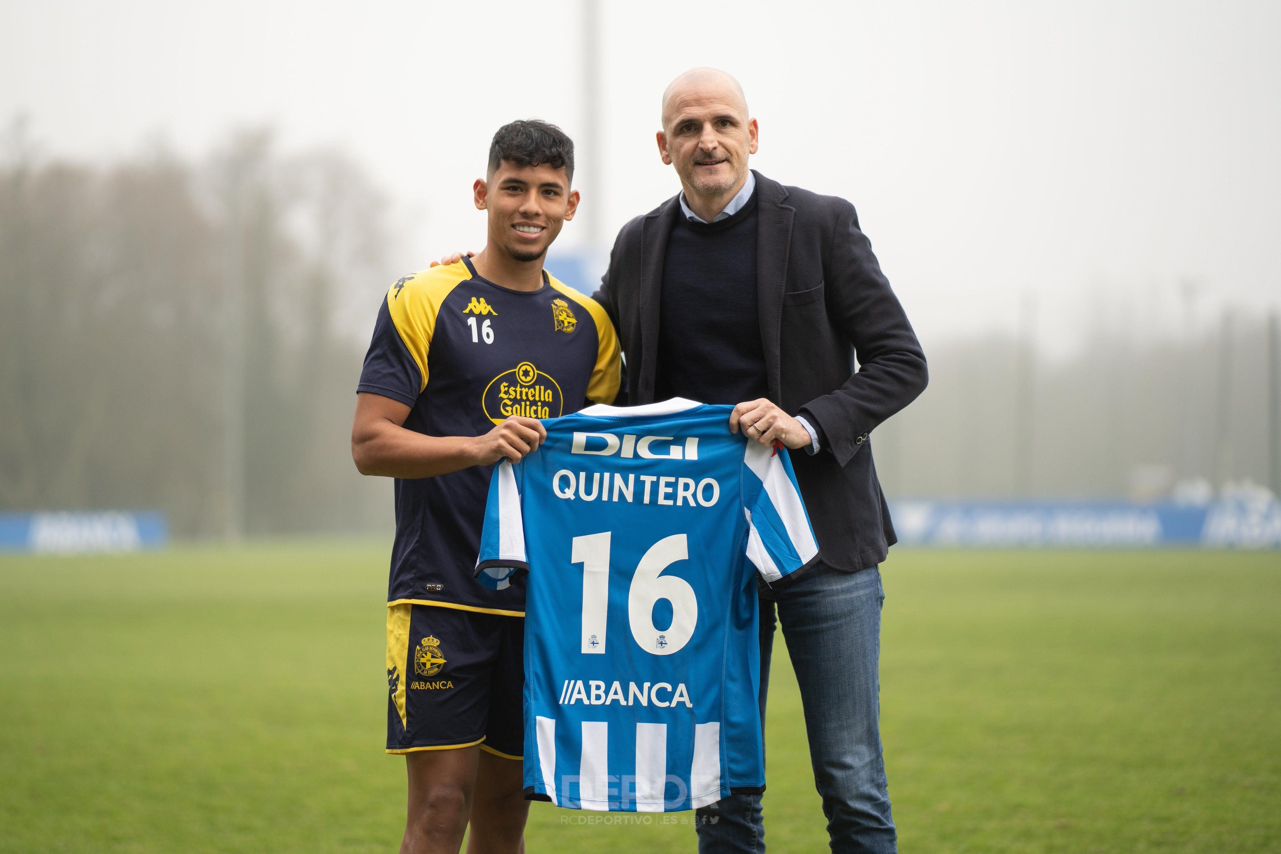  Luis Quintero posa junto a Fernando Soriano tras su fichaje.