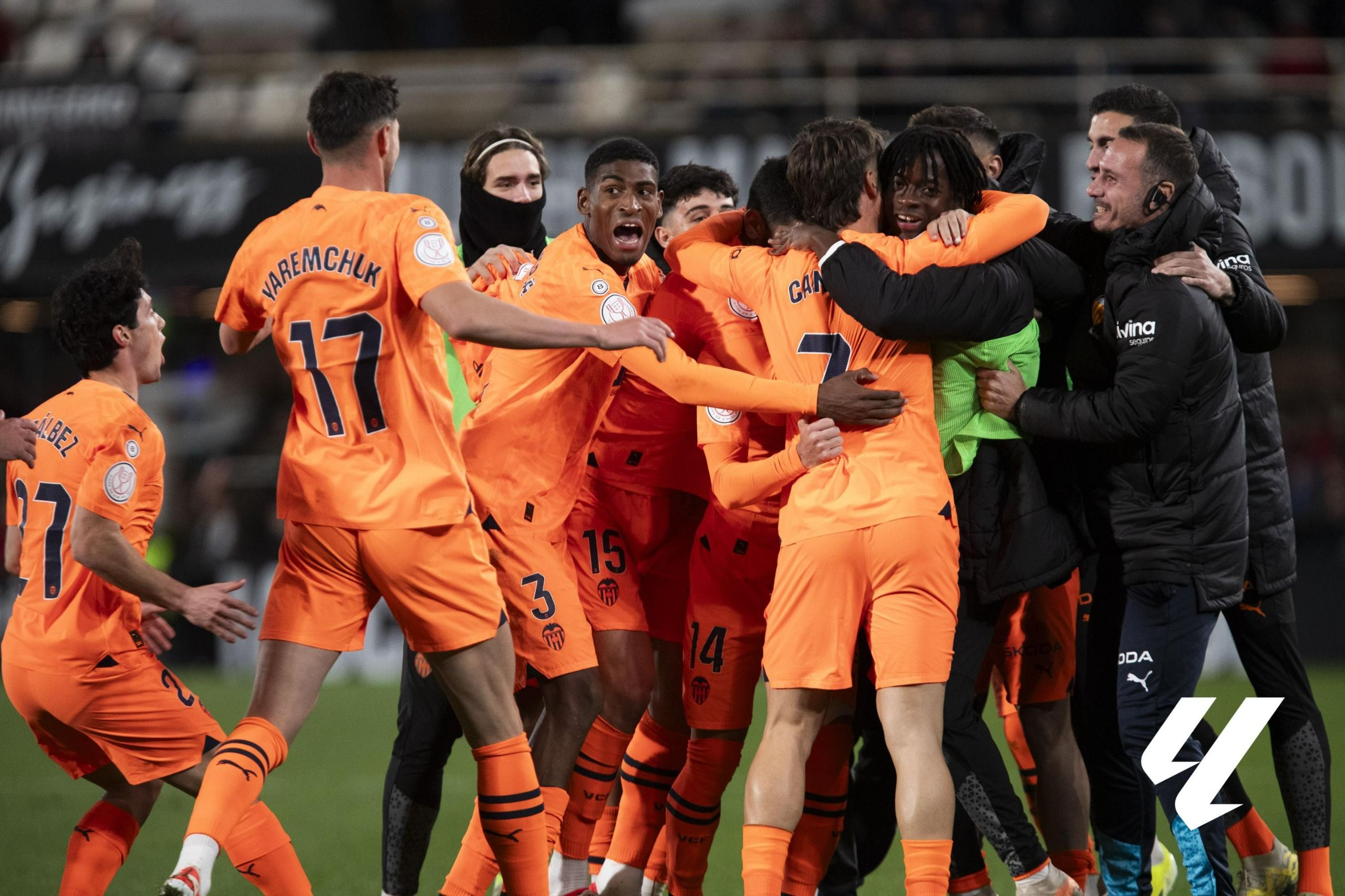  El Valencia CF celebra el gol de José Gayà al FC Cartagena.