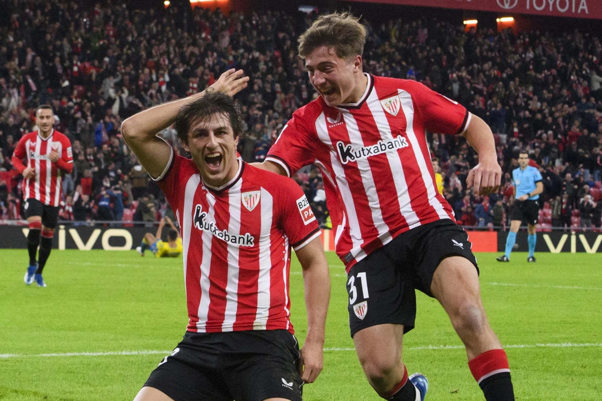  Unai Gómez y Jauregizar festejan un gol ante la UD Las Palmas en San Mamés.