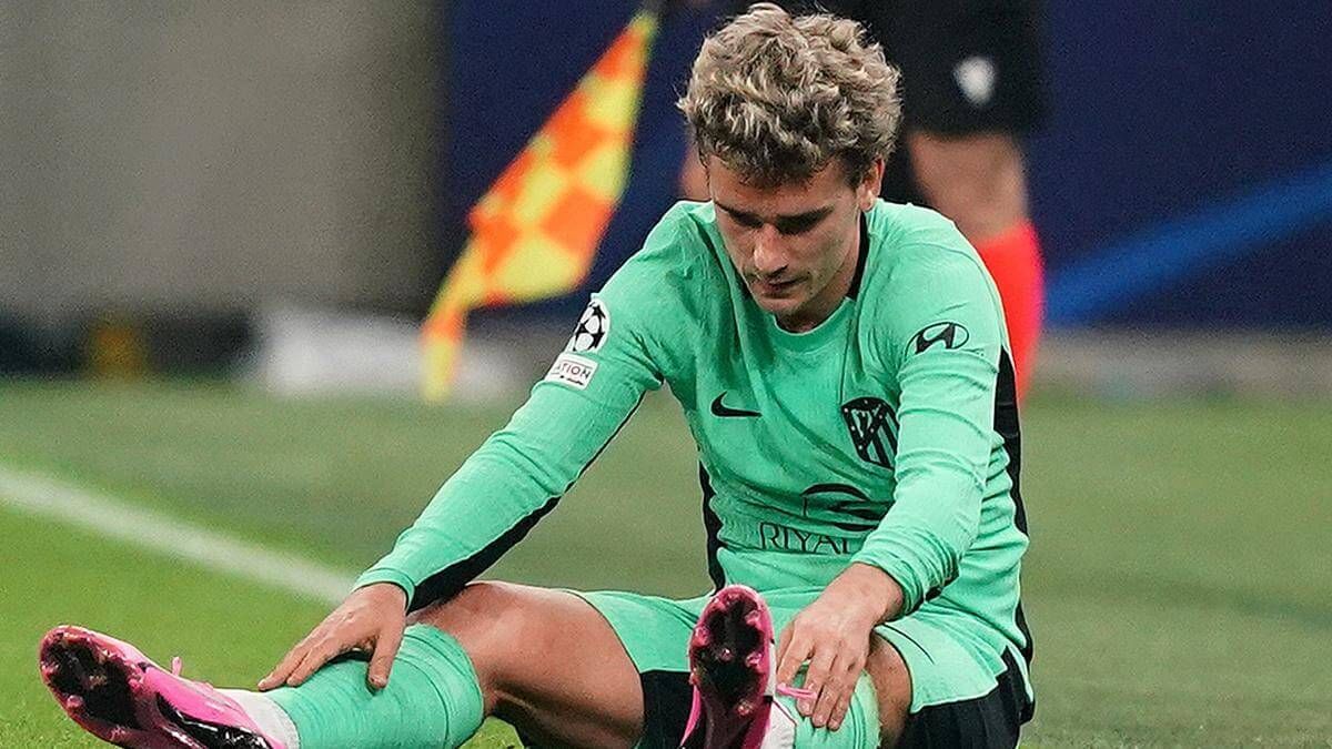  Griezmann en el momento de su lesión con el Atlético.