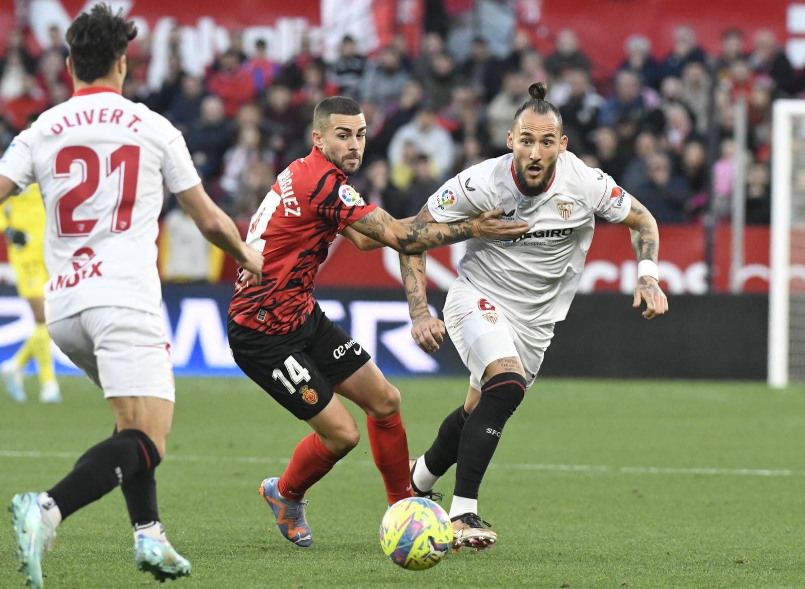 Gudelj ante el Mallorca