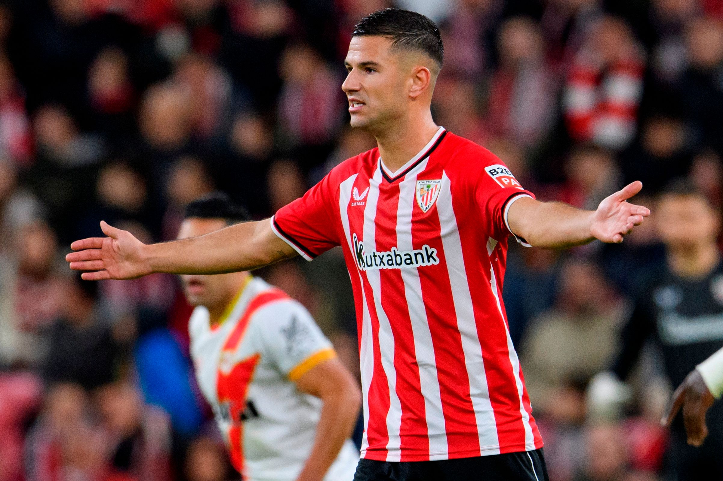  Protesta de Gorka Guruzeta en el partido ante el Rayo Vallecano en San Mamés.