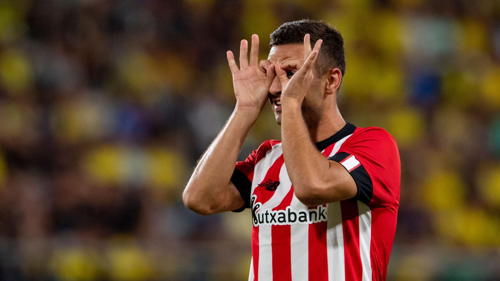 Gafas de Gorka Guruzeta ante el Cádiz en el Nuevo Mirandilla.