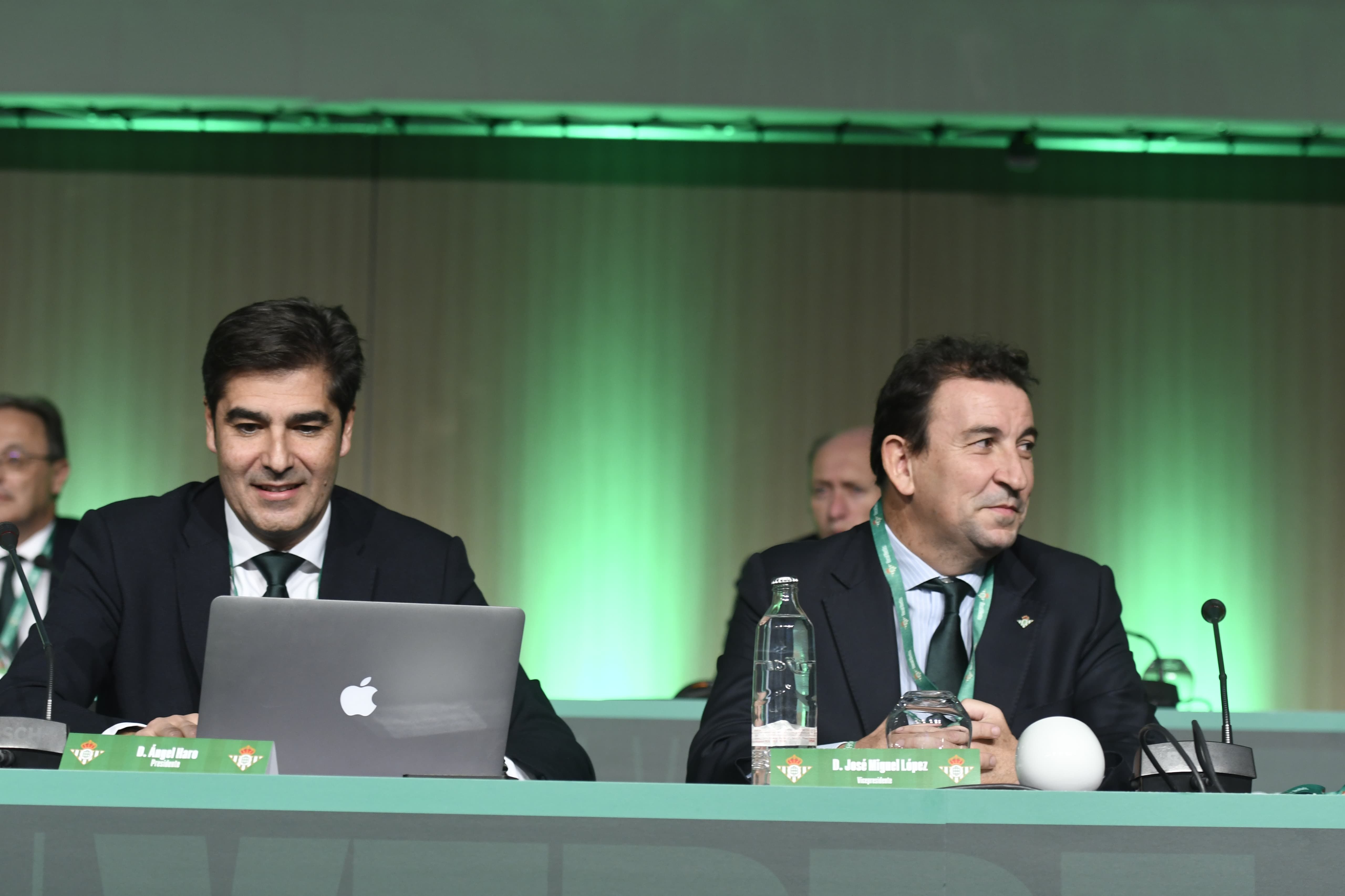  Haro y Catalán, en la Junta