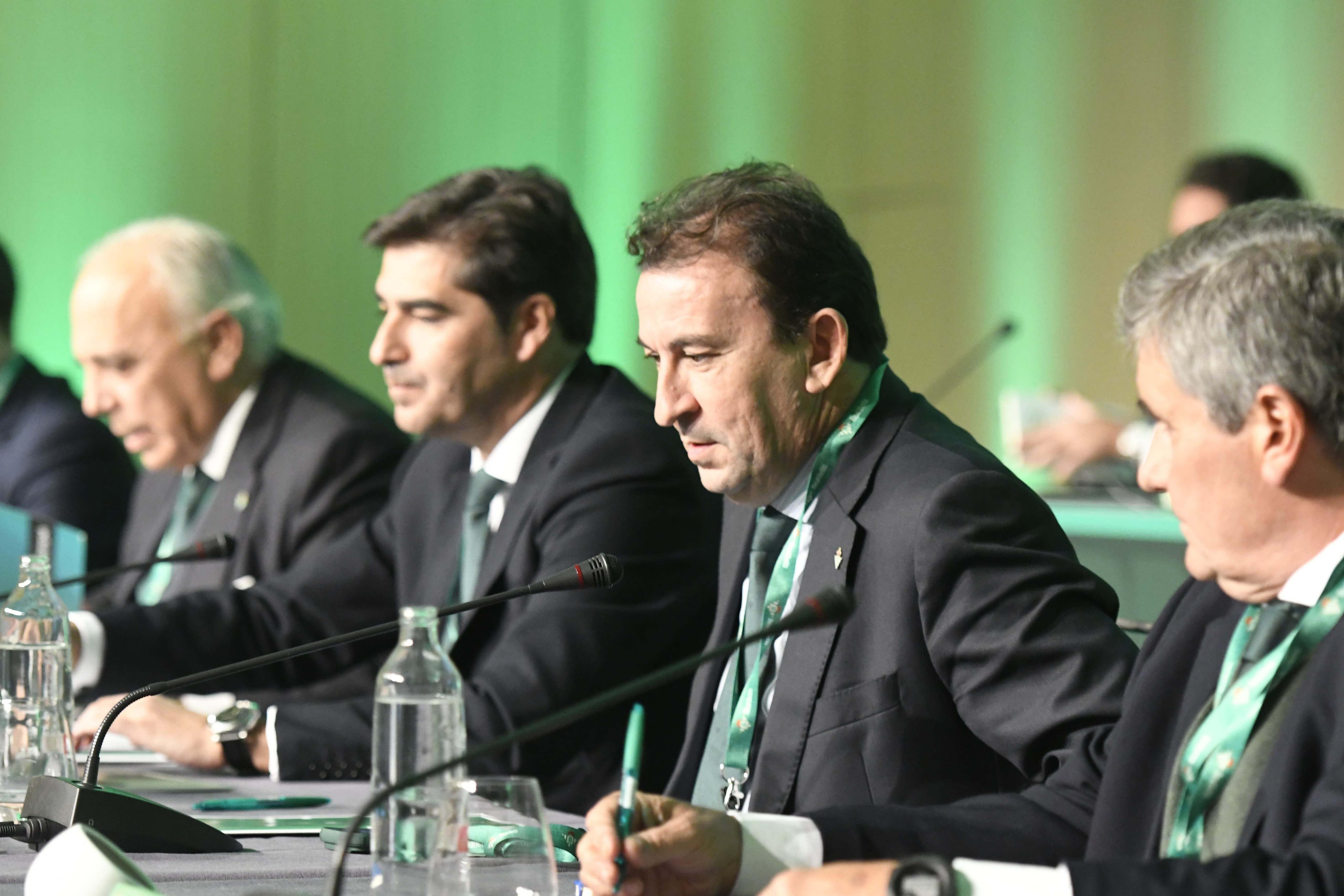  Haro y Catalán, en la Junta