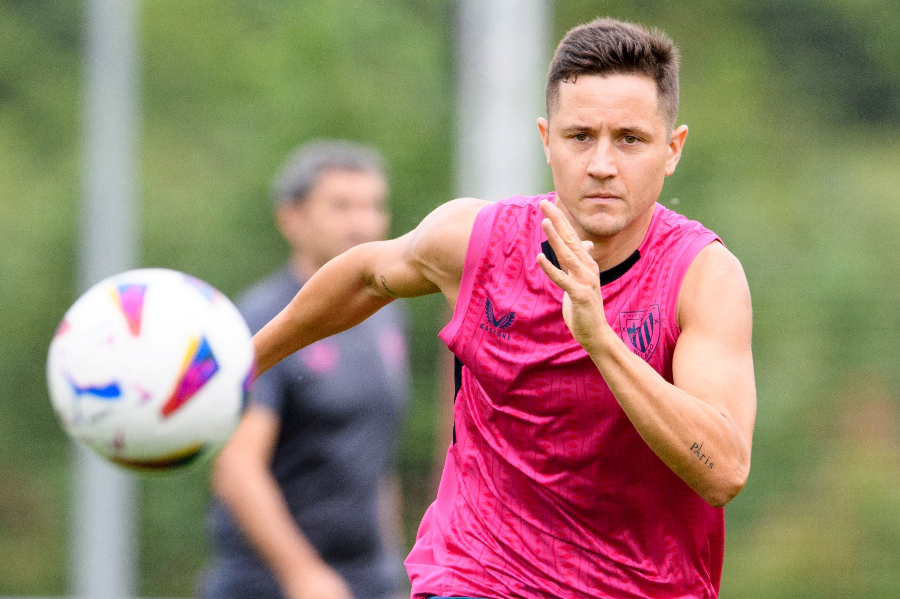  Ander Herrera se entrena ante Ernesto Valverde.