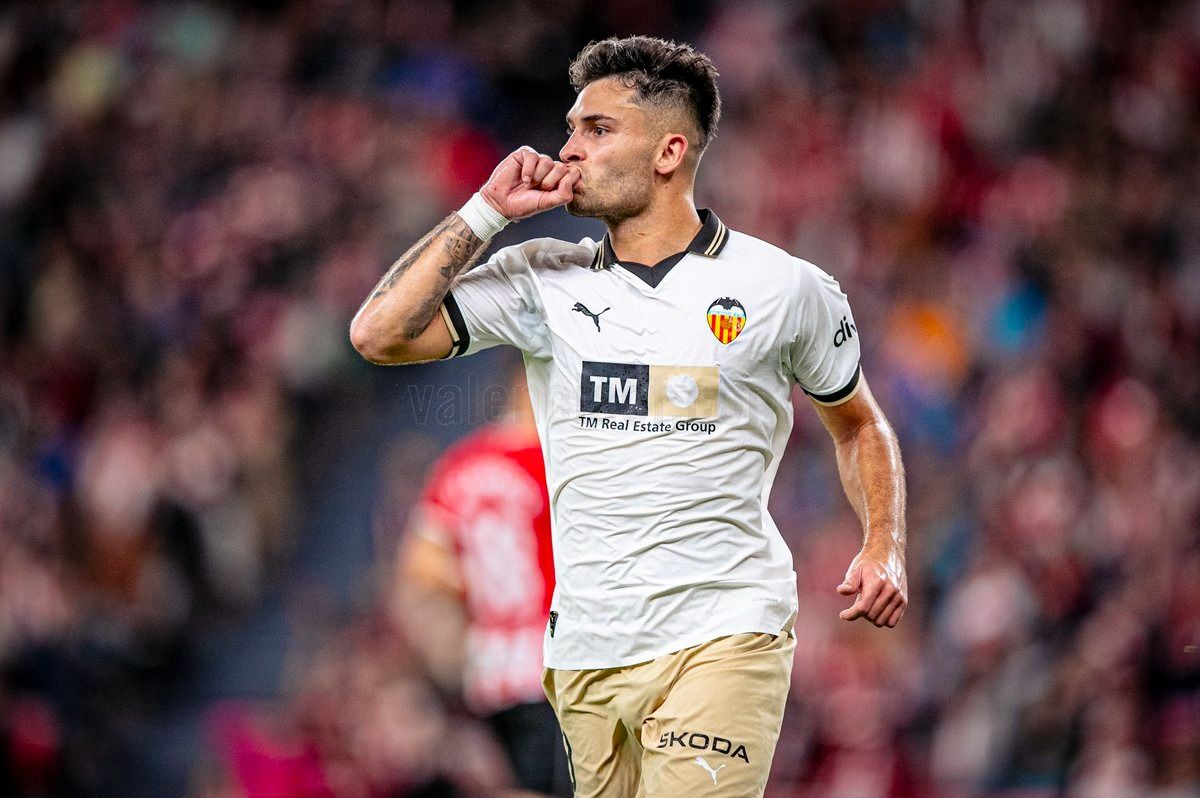 Hugo Duro, en el Athletic Club - Valencia CF: