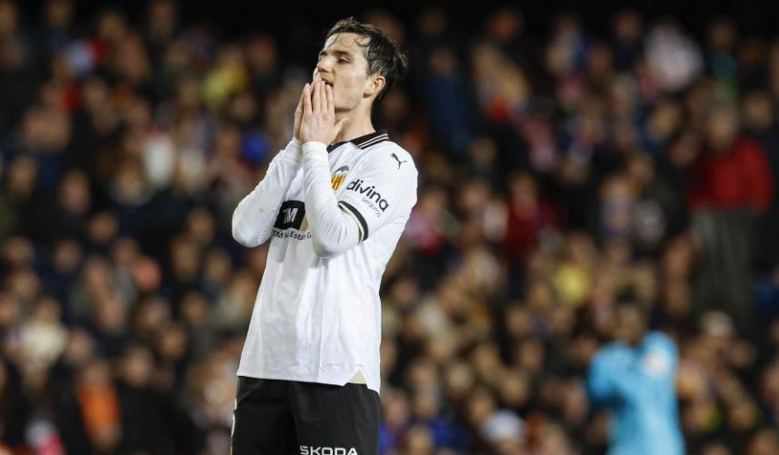  Hugo Guillamón, ante el Athletic Club.