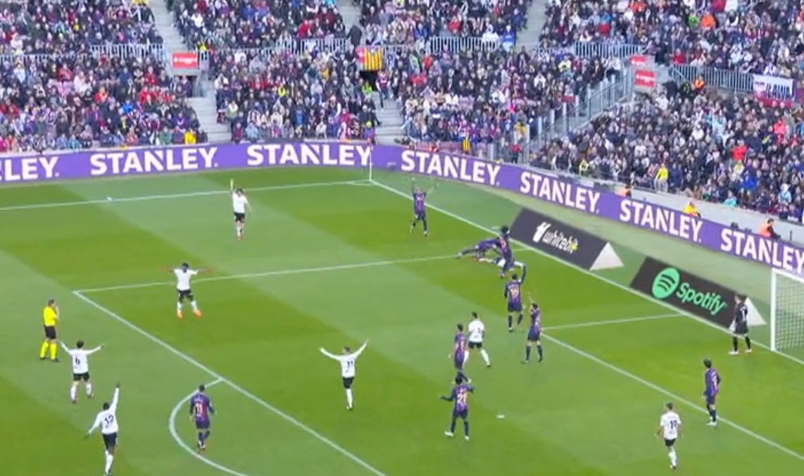  Iba a pitar penalti y no lo hizo