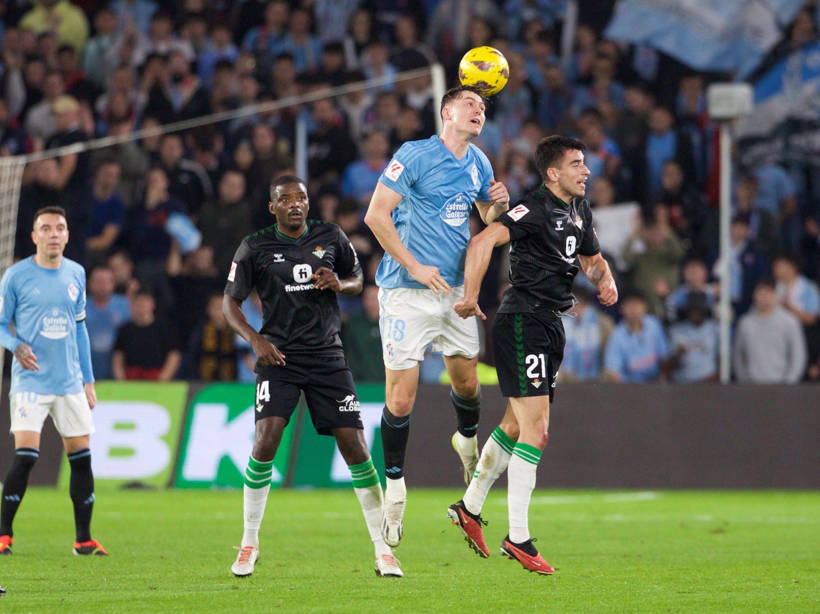  Marc Roca y Carvalho, ante el Celta.