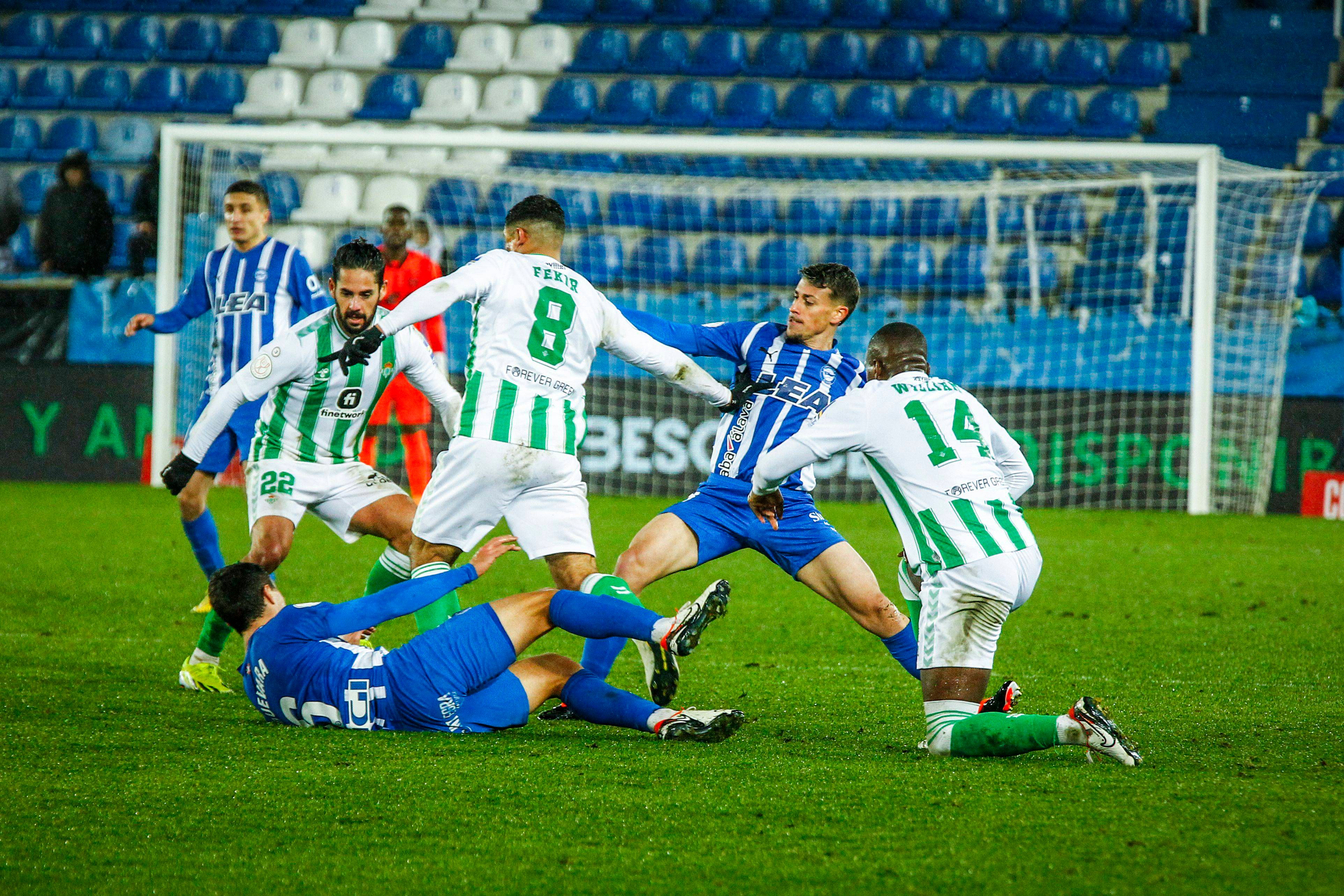 Nabil Fekir en una acción del partido (foto: Cordón Press).