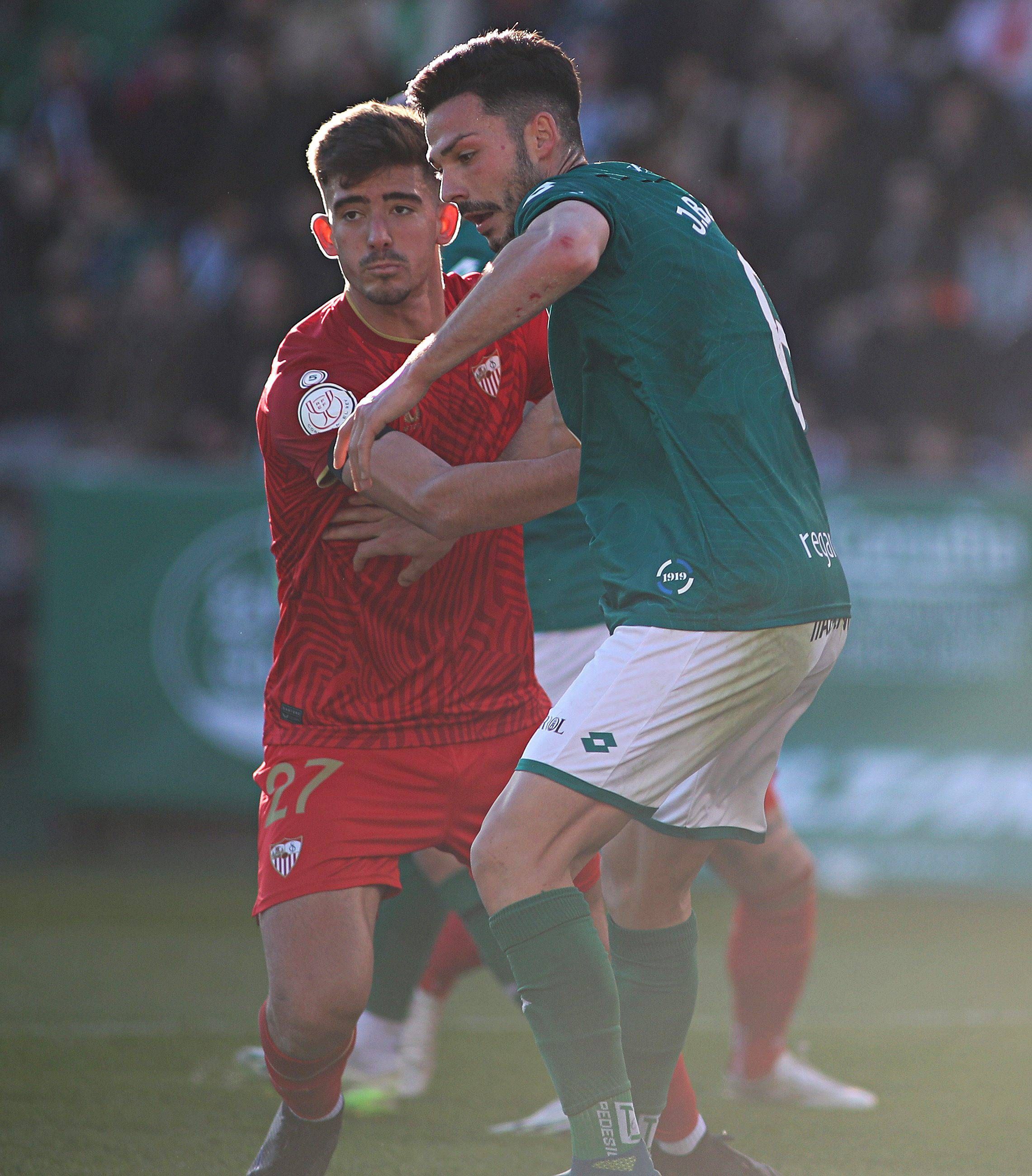 Kike Salas, ante el Racing de Ferrol (Cordon Press).