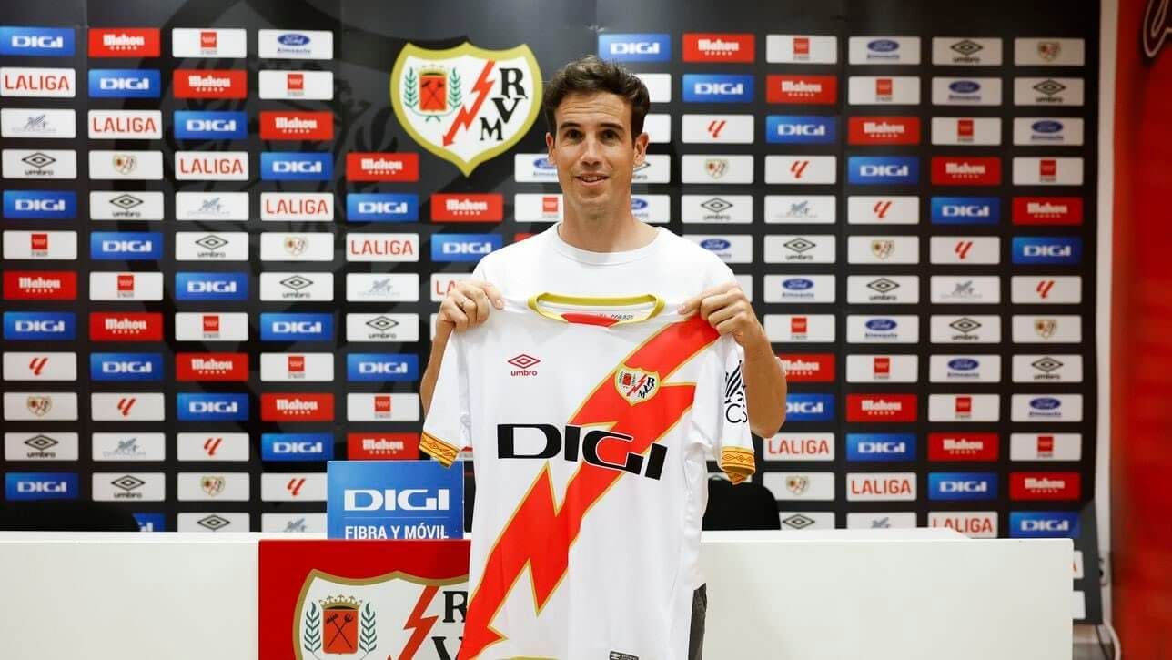 Iñigo Pérez en su presentación como nuevo entrenador del Rayo Vallecano