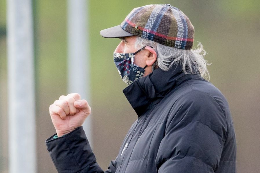 Gesto del 'Txopo' Iribar en Lezama.