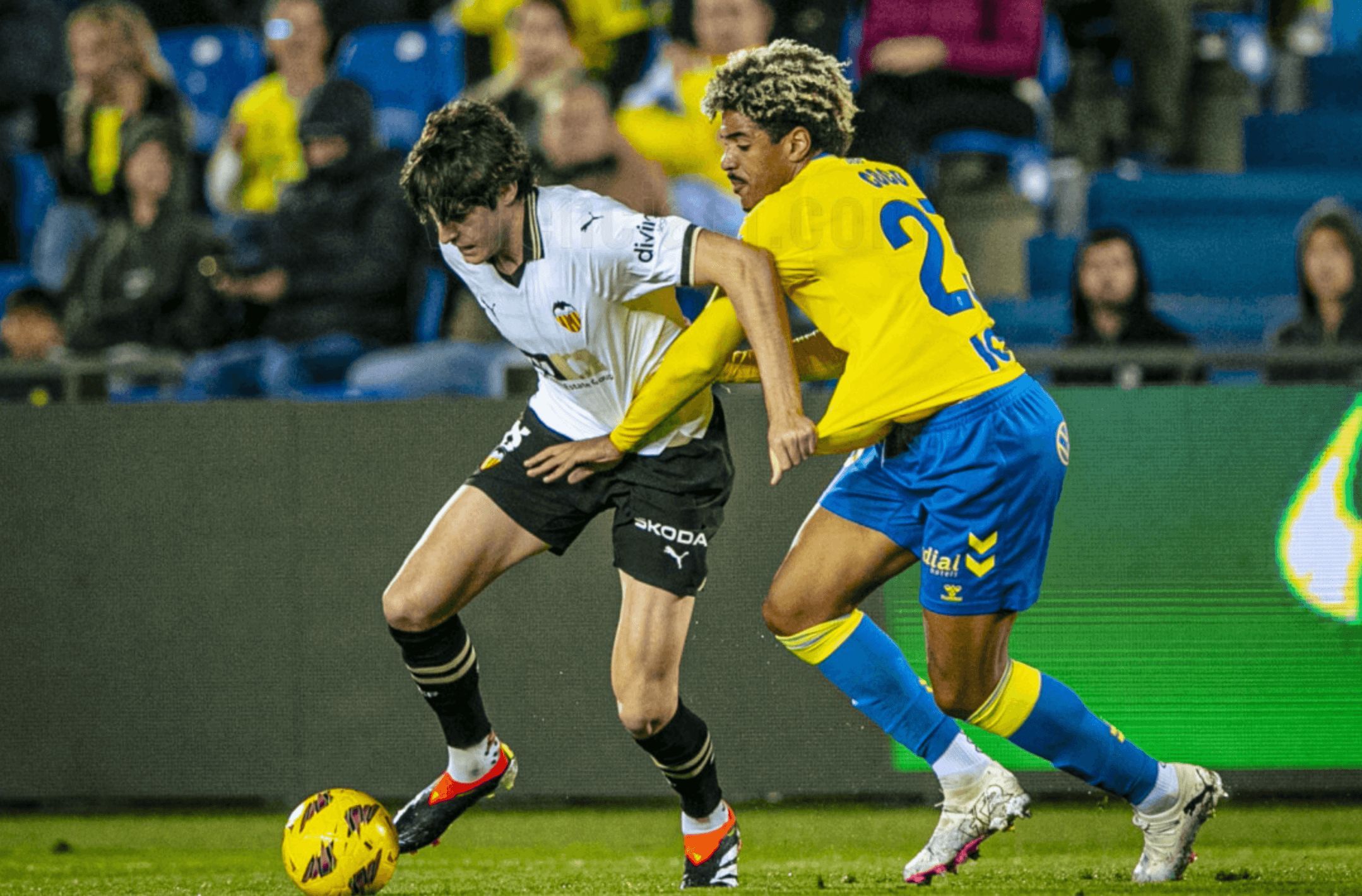  Javi Guerra, durante el UD Las Palmas - Valencia CF.