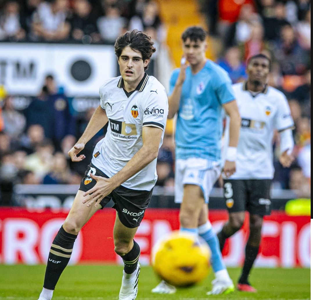 Javi Guerra en el Valencia CF - Celta (Foto: VCF).