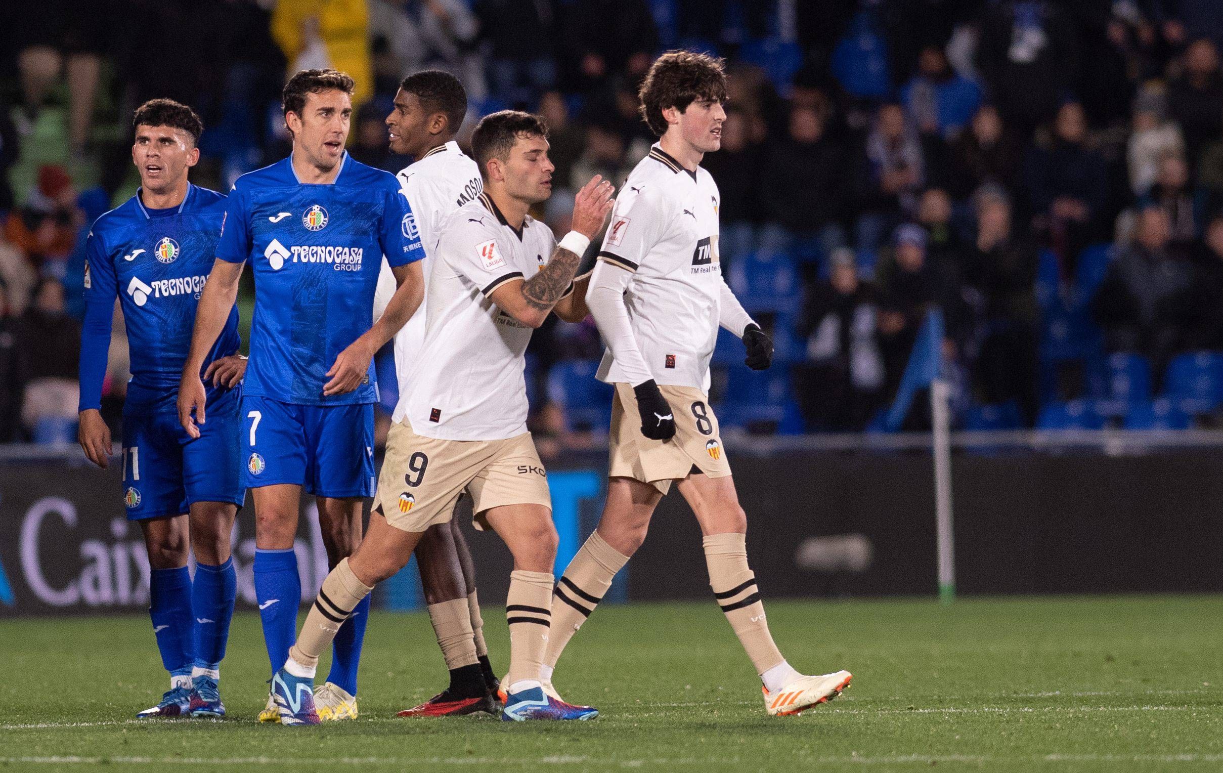 Javi Guerra, expulsado ante el Getafe CF.
