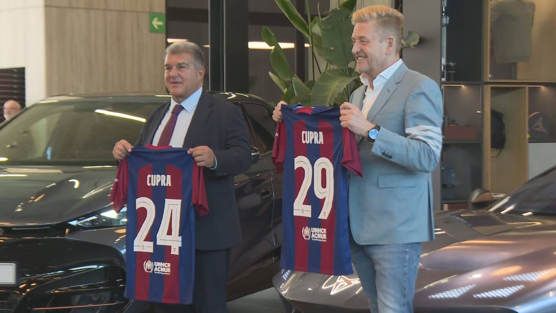 Joan Laporta durante el acto de renovación con Cupra